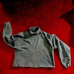 Boxy turtleneck sweatshirt by “Rivet&Thread”1